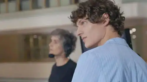 线上巴黎时装周传说中de高清全网翻车现场
