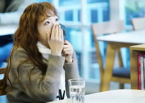 吴倩在冰糖里的衣服是自己搭的吗
