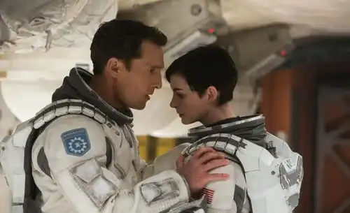 游客还在山川湖海,旅行圣经却没人用了
