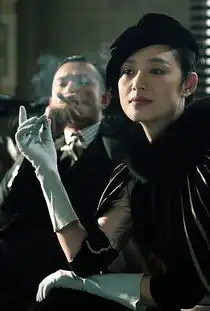抽烟镜头多一步之遥获脏烟灰缸奖
