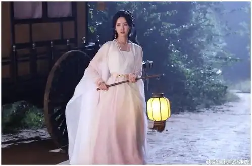 长月烬明3分钟特辑,造型美出新高度,丧葬风走向华丽风
