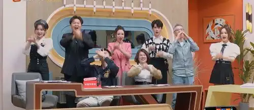 董明珠跳女团舞,张翰鼓励小白实习生,谁说职场只能有焦虑