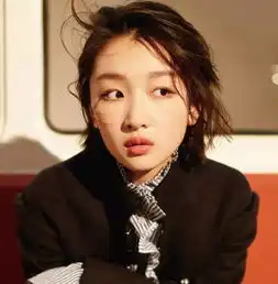 脸型有这几个特点,拍照最好看
