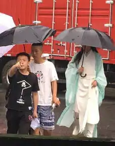 特工皇妃楚乔传曝剧照,赵丽颖造型像极花千骨
