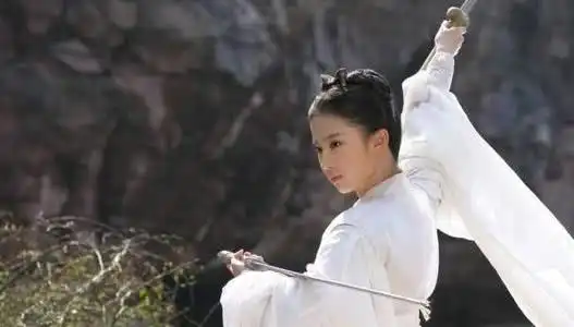 射雕三部曲最美的是黄蓉小龙女赵敏,金庸描写了三人一个共同身体部位