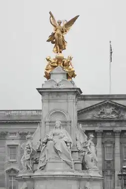 从建筑风格看亚欧皇宫的皇室风范组图