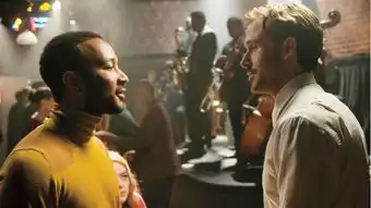 在尴尬中流泪爱乐之城的歌舞怀旧和争议组图