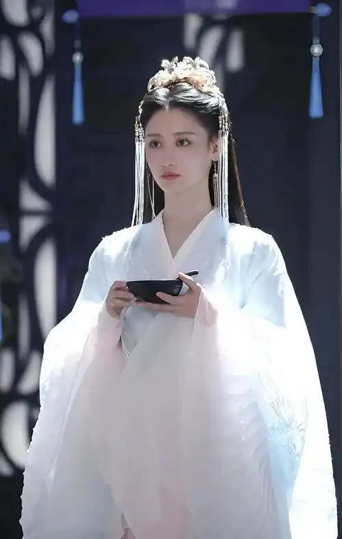 星落凝成糖更新十集,陈星旭东宫滤镜不再,李兰迪不抗剧