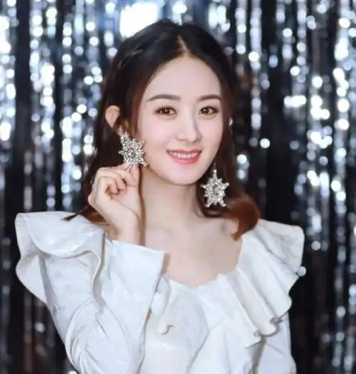 何炅终于更新微博了不是为了赵丽颖和谢娜,而是为了她
