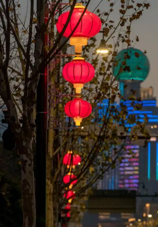 大红灯笼高高挂,大街小巷迎新年城市摄影队
