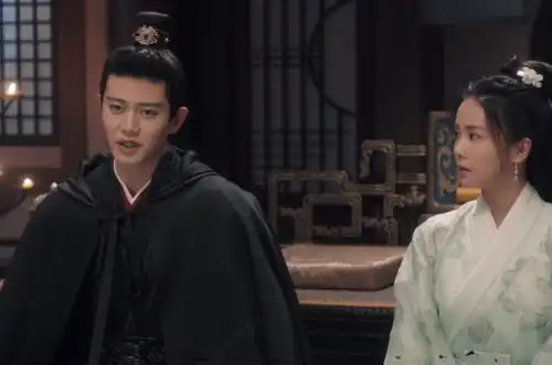 周生如故时宜带着记忆降生,周生辰忘记前世种种,要迎娶世家女