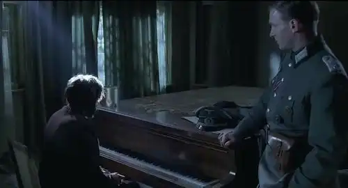 二战最温暖的德国军官,营救无数犹太人,却被苏联人折磨7年
