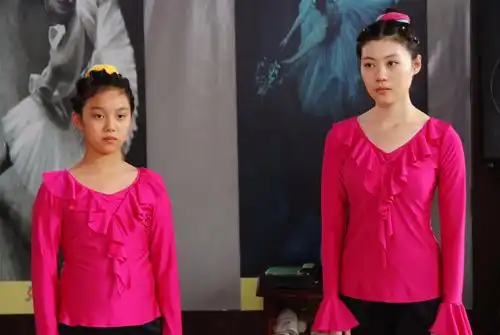 樱桃红之袖珍妈妈电视剧里面的演员都有谁