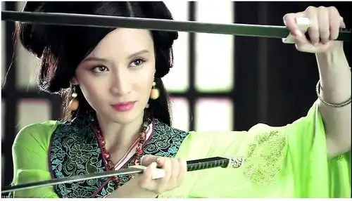 曾击败汤唯夺冠,受成龙张国立力捧,如今却混成千年女二
