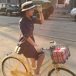小花旦争演谍战片周冬雨赵丽颖谁的造型更有范儿
