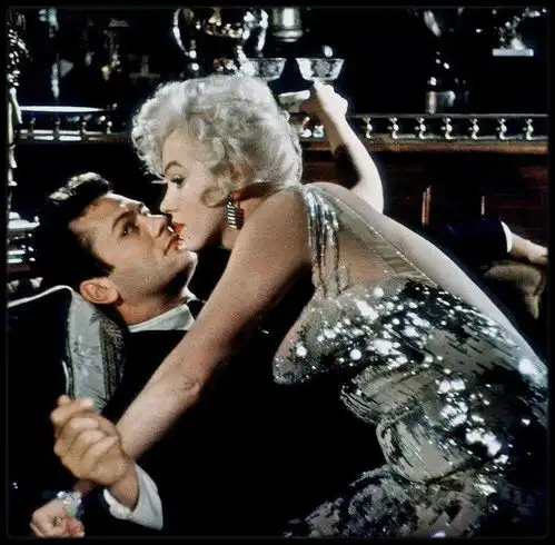 玛丽莲梦露94周年热情如火的我们,爱上女神和她的电影