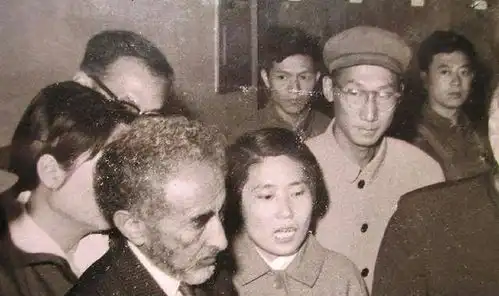 埃塞俄比亚末代皇帝遇刺案,死后被扔在了厕所,30年后才被挖出来
