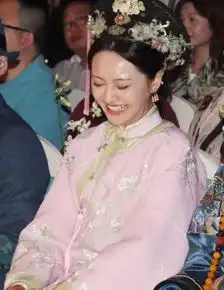 郑爽古装剧照曝光整容后遗症严重嘴大惊人组图
