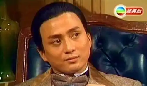 两人在射雕英雄传是师徒,今一人经典无数,他却全身僵硬去世
