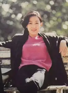 知否妈妈牌演员年轻旧照,秦大娘子清新可人,盛家主母却更老气