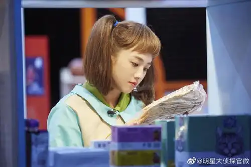 组图鬼鬼吴映洁扎双马尾青春活力嘟嘴托腮古灵精怪
