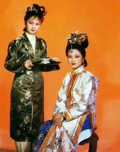 87红楼梦王扶林说,当时有地缝钻进去,是最好的,宁愿不拍了