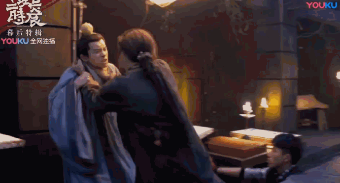 组图易烊千玺专业被打户石锤八个角色全遭挨打好心疼