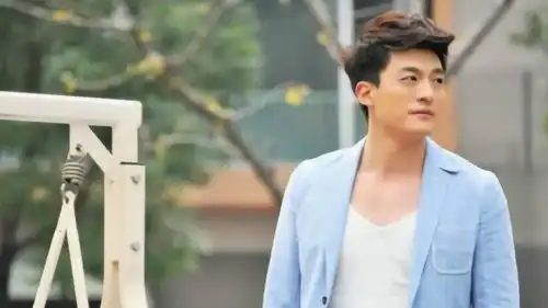 爱情公寓的吕子乔,结婚十年,妻子曾出演过晴雯
