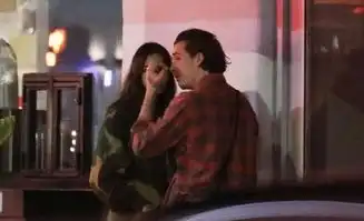 3个儿子都早恋,女儿也不省心贝克汉姆一家轮番上热搜

