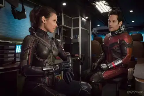 蚁人2黄蜂女现身演了2个小时黄蜂女刚刚露面就让灭霸一个响指打成粉末