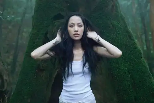 歌坛天后患病隐退近乎失聪的她重登舞台那天,用一首歌唱哭了无数人