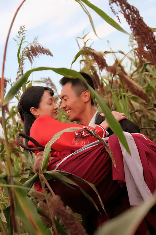 半个娱乐圈都请不动她,为何朱亚文却可以原来是这样的关系