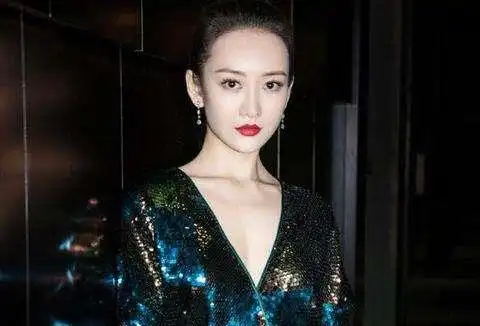37岁王鸥自爆想结婚生子,却一直没人追,主持人点评太到位了
