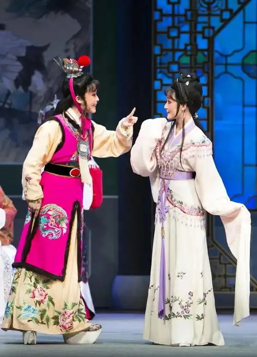 春华秋实梨园飘香