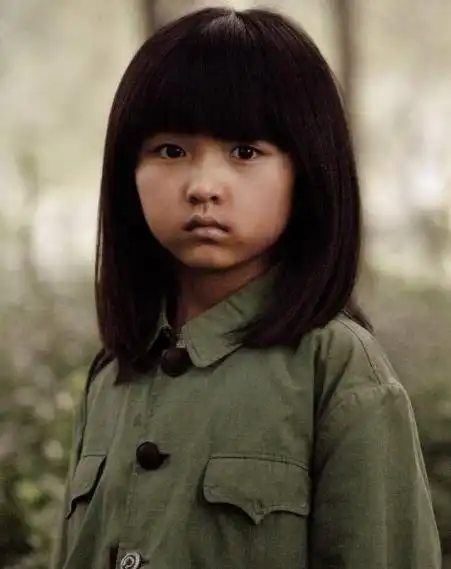 6岁时冯小刚说她是戏疯子,曾一个眼神吓坏观众,如今颜值飙升