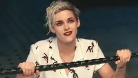 这tm才是人间扳手,初见惊为天人,这就是克里斯汀斯图尔特的逆天颜值
