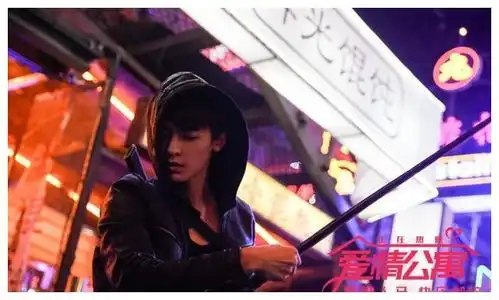 爱情公寓中这个版本张起灵,清冷而又神秘,没有火起来太可惜
