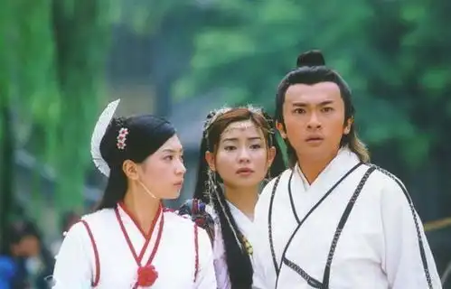 新倚天屠龙记哮天犬秒变青翼蝠王,网友最经典韦一笑将诞生
