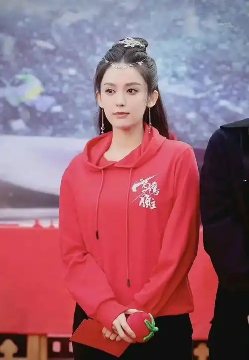 2022年古装题材剧大内卷,85花90花95花争位,号召收视修罗场
