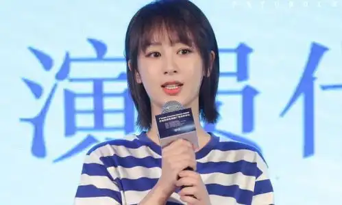 女心理师路透,杨紫被井柏然霸道搂腰回吻,工作人员有点抢镜
