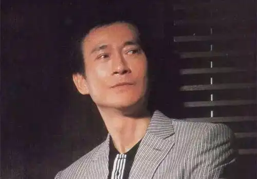 郑少秋新剧将夜即将来袭,年过70岁风姿依然不减当年
