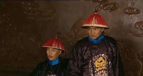 雍正王朝开篇中,四阿哥胤禛前往清查户部存银的目的是什么
