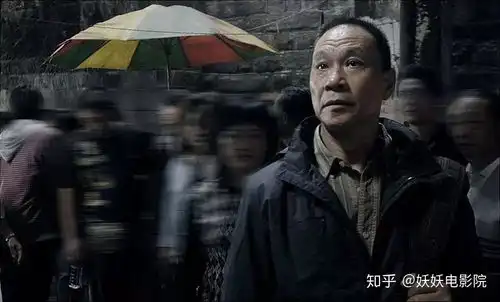 日照重庆王学圻和范冰冰主演,老父亲在寻找儿子中完成救赎