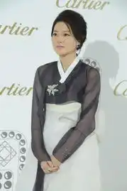 李英爱辞演大长今2郭晶晶渴望追生第二胎
