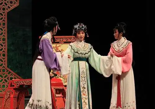 绍兴小百花越剧团的主要演员