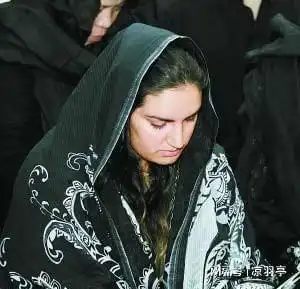 巴铁首位女总理父亲丈夫都是总统,被侄女怒批最腐败的领导人