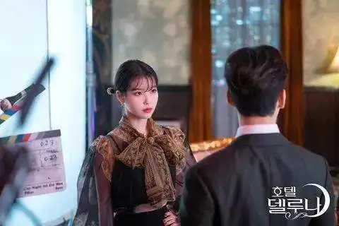 德鲁纳酒店iu一集换10套服装,还都美炸