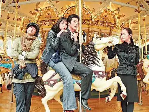 崔智友挺七月孕肚客串爱的迫降,没有一点水肿身材纤瘦气色好
