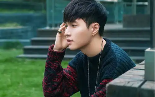 明星点评谭松韵张艺兴全红婵王嘉尔古力娜扎伊能静
