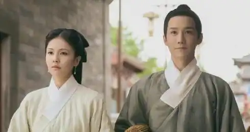 于正又来搞事情签约童星引热议,19年努力得不到一个女主
